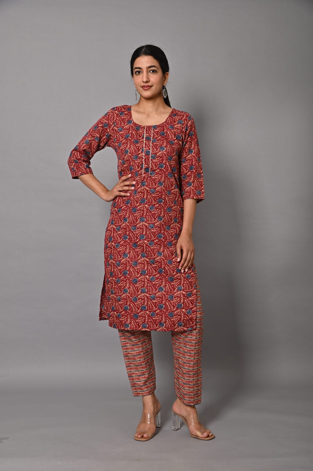 Women's Ethnic Rust Red Printed Kurta with Straight Pants Set - Image 3