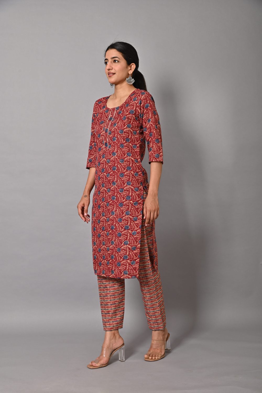 Women's Ethnic Rust Red Printed Kurta with Straight Pants Set - Image 4